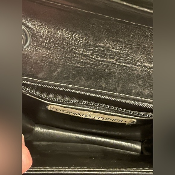 Donald J. Pliner Beige Black Leather Snake Print Crossbody Textured Finish GUC - Picture 7 of 10